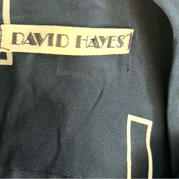 VTG David Hayes Luxury Silk Blouse, Pearlized Violet Buttons,Exclt. Cond,.Size 8 - Picture 4 of 12